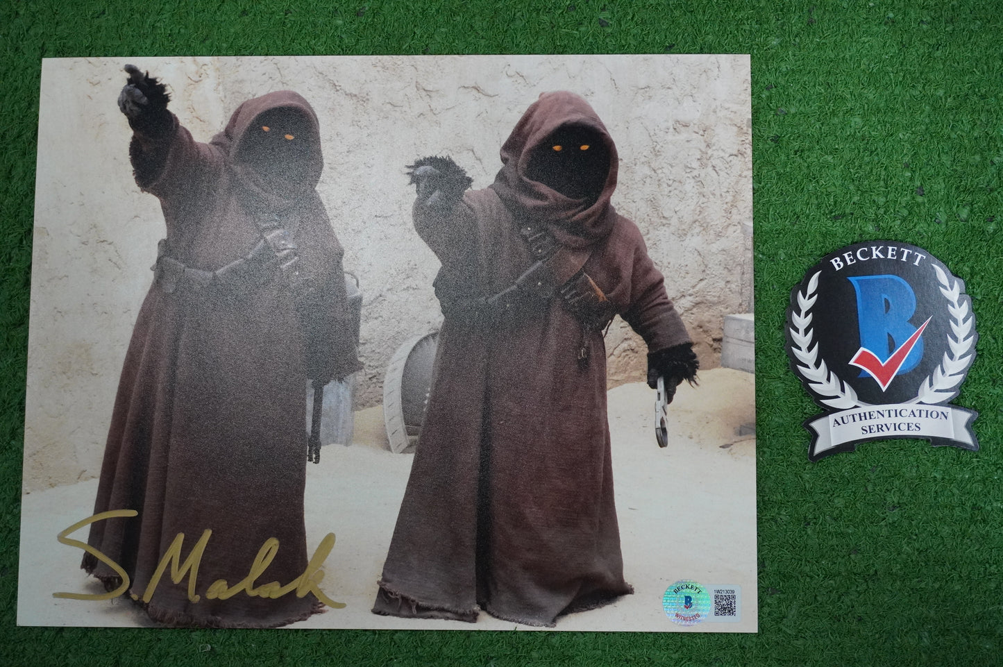 SUSANNA MALEK SIGNED 8x10 PHOTO JAWA in The Mandalorian BAS COA