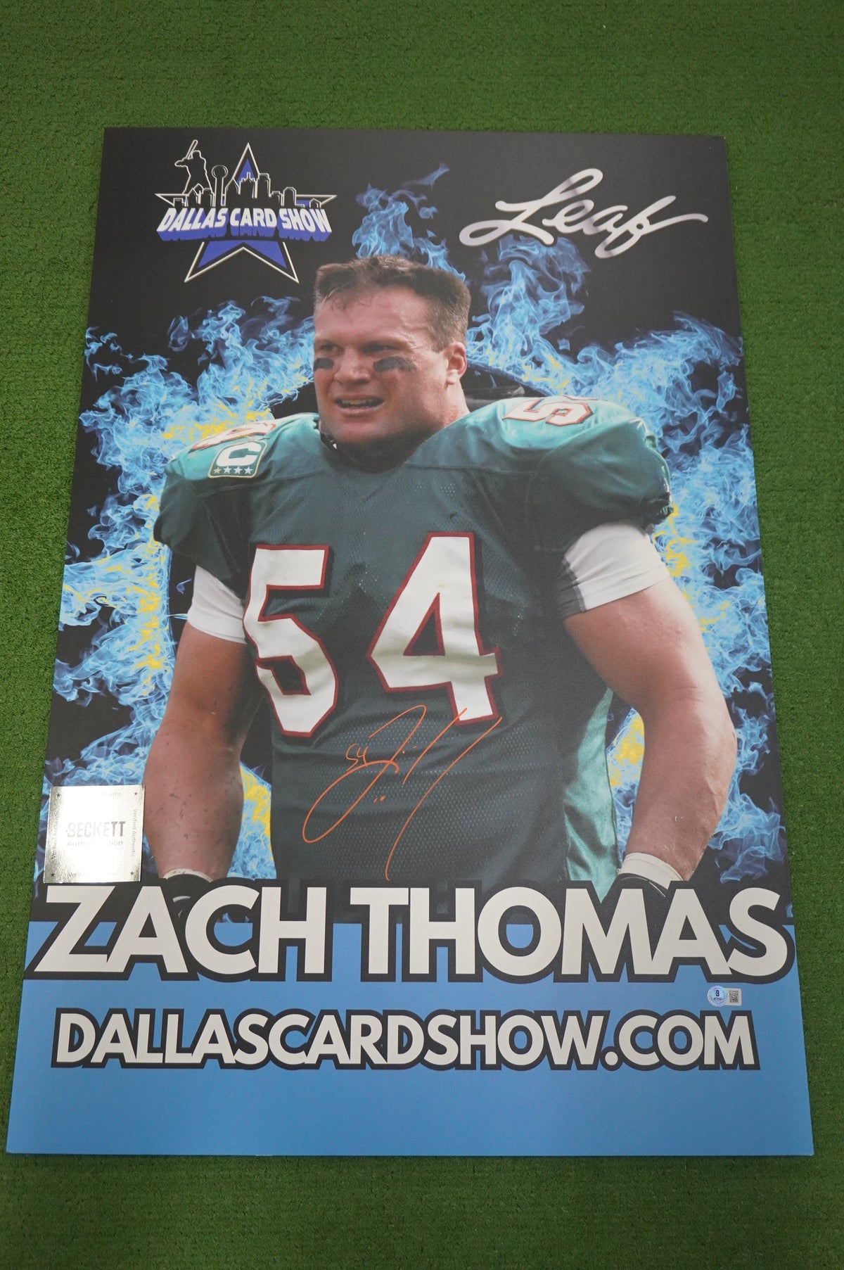 ZACH THOMAS MIAMI DOLPHINS SIGNED 24x36 Dallas Card Show FOAM BOARD BAS