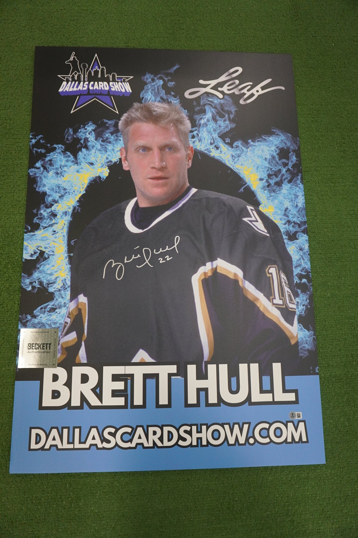 BRETT HULL DALLAS STARS SIGNED 24x36 Dallas Card Show FOAM BOARD BAS