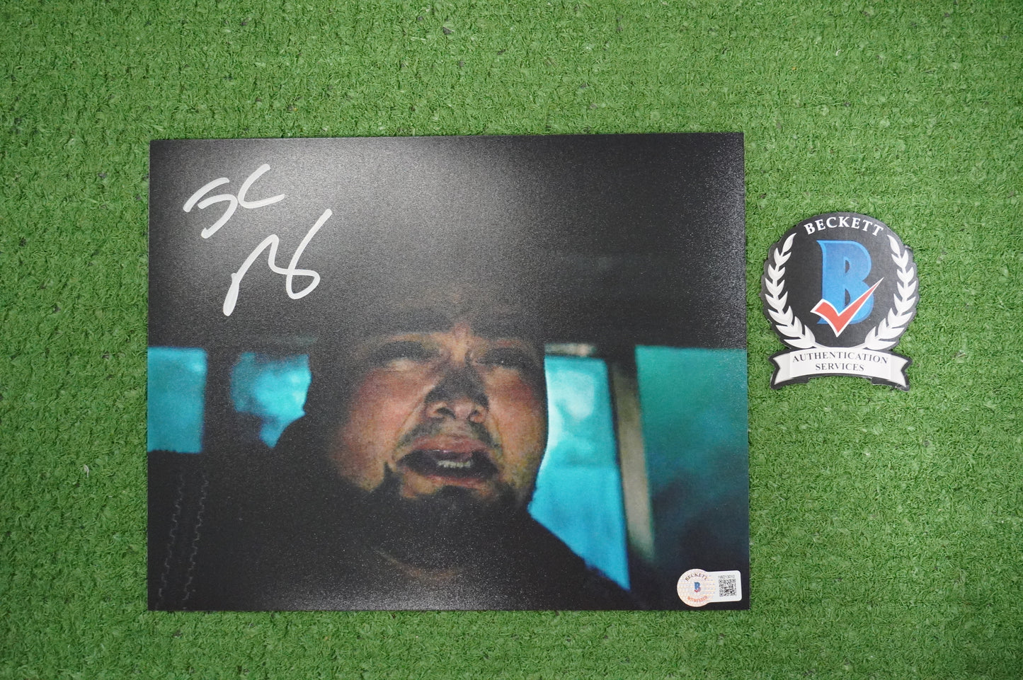 JULIO RUIZ SIGNED 8X10 PHOTO Suicide Squad BAS COA