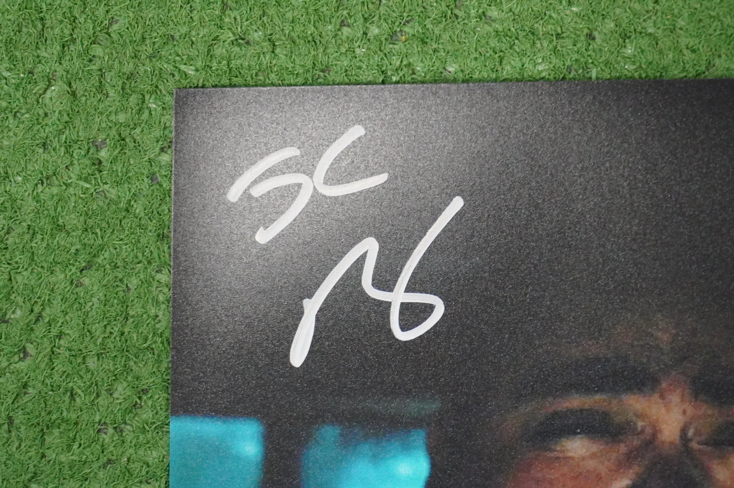 JULIO RUIZ SIGNED 8X10 PHOTO Suicide Squad BAS COA