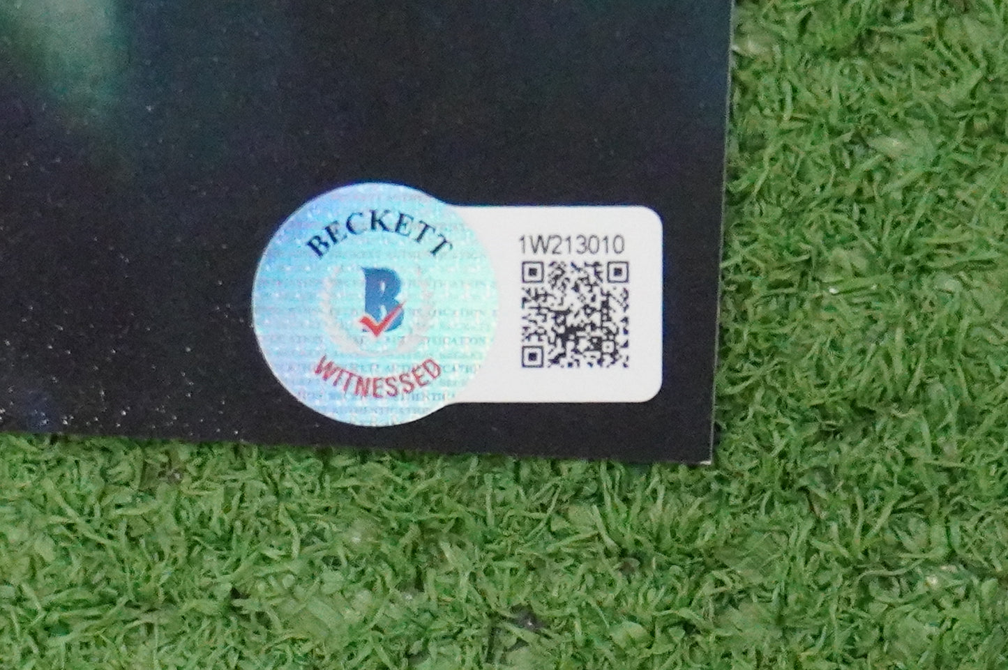 JULIO RUIZ SIGNED 8X10 PHOTO Suicide Squad BAS COA