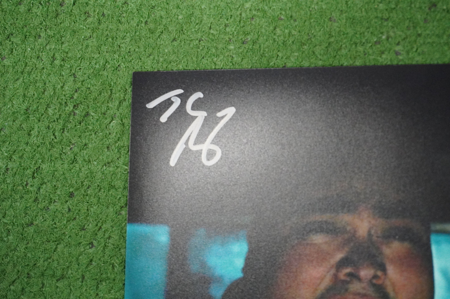 JULIO RUIZ SIGNED 8X10 PHOTO Suicide Squad BAS COA