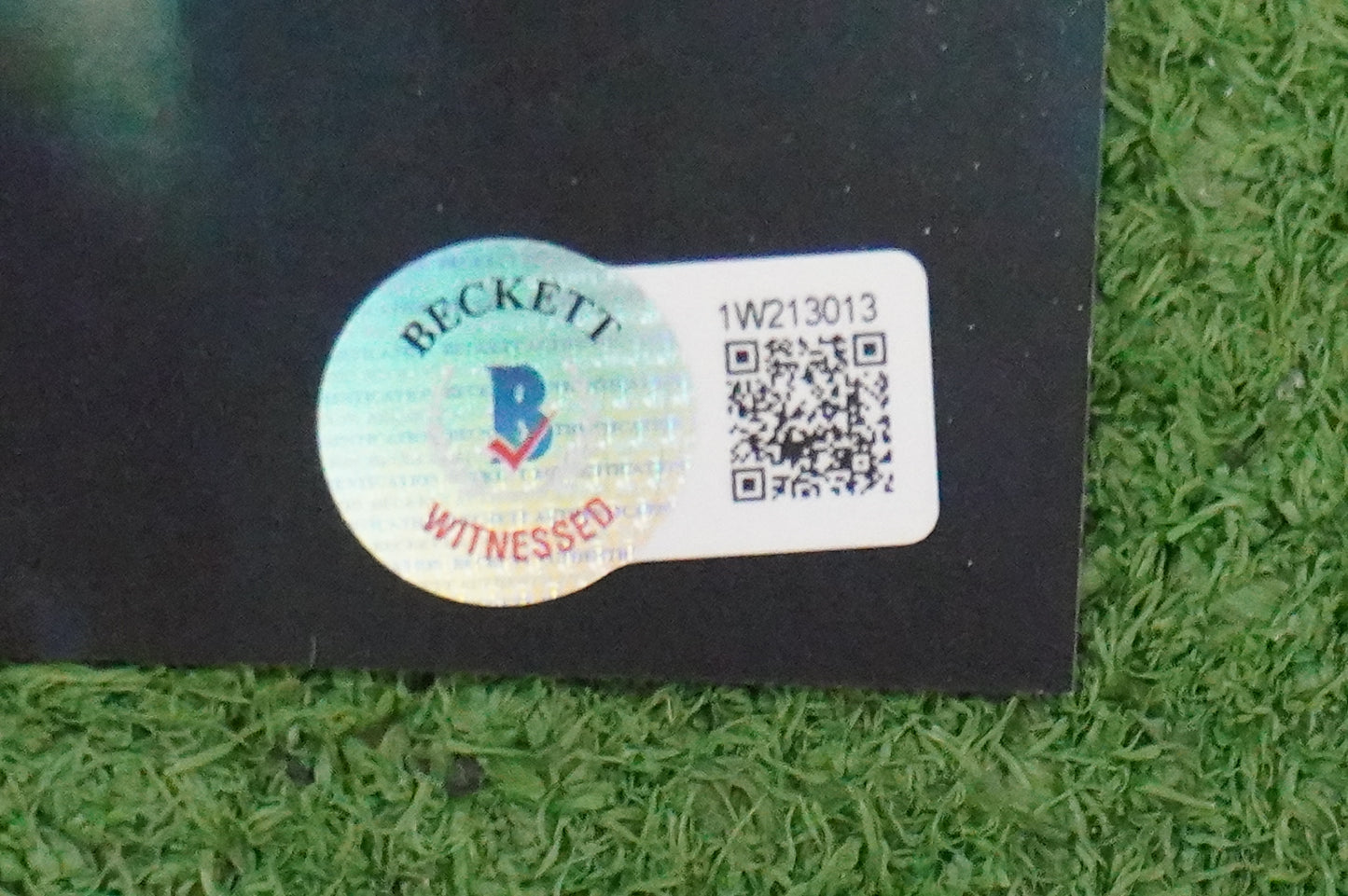 JULIO RUIZ SIGNED 8X10 PHOTO Suicide Squad BAS COA