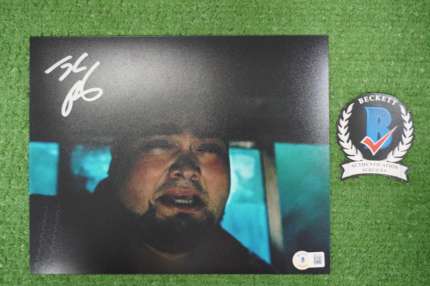 JULIO RUIZ SIGNED 8X10 PHOTO Suicide Squad BAS COA