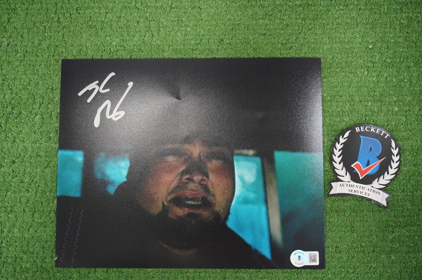 JULIO RUIZ SIGNED 8X10 PHOTO Suicide Squad BAS COA