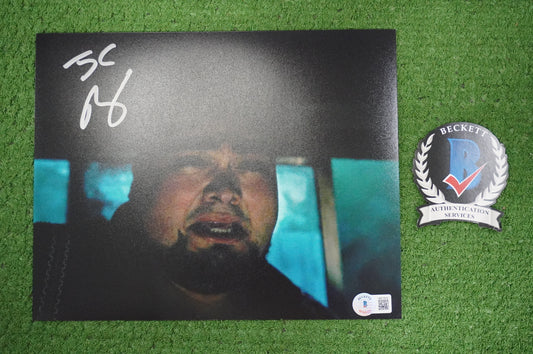 JULIO RUIZ SIGNED 8X10 PHOTO Suicide Squad BAS COA