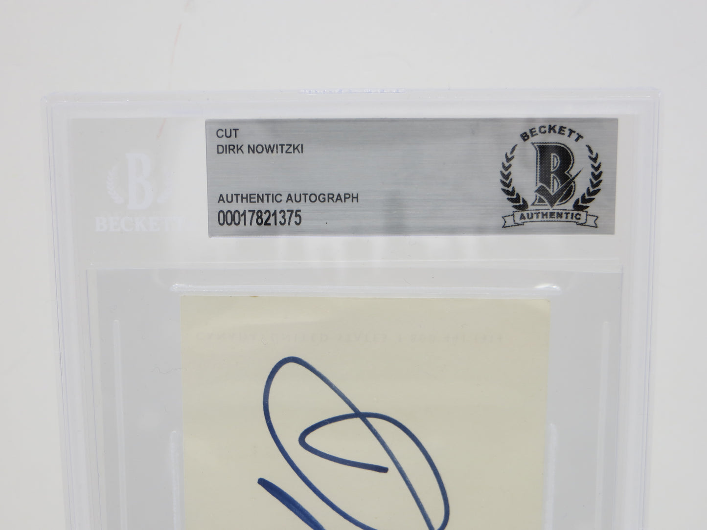 DIRK NOWITZKI Dallas Mavericks SIGNED CUT BAS Beckett SLAB Germany