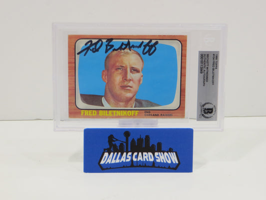 FRED BILETNIKOFF SIGNED 1966 Topps #104 OAKLAND RAIDERS BGS BAS SLAB