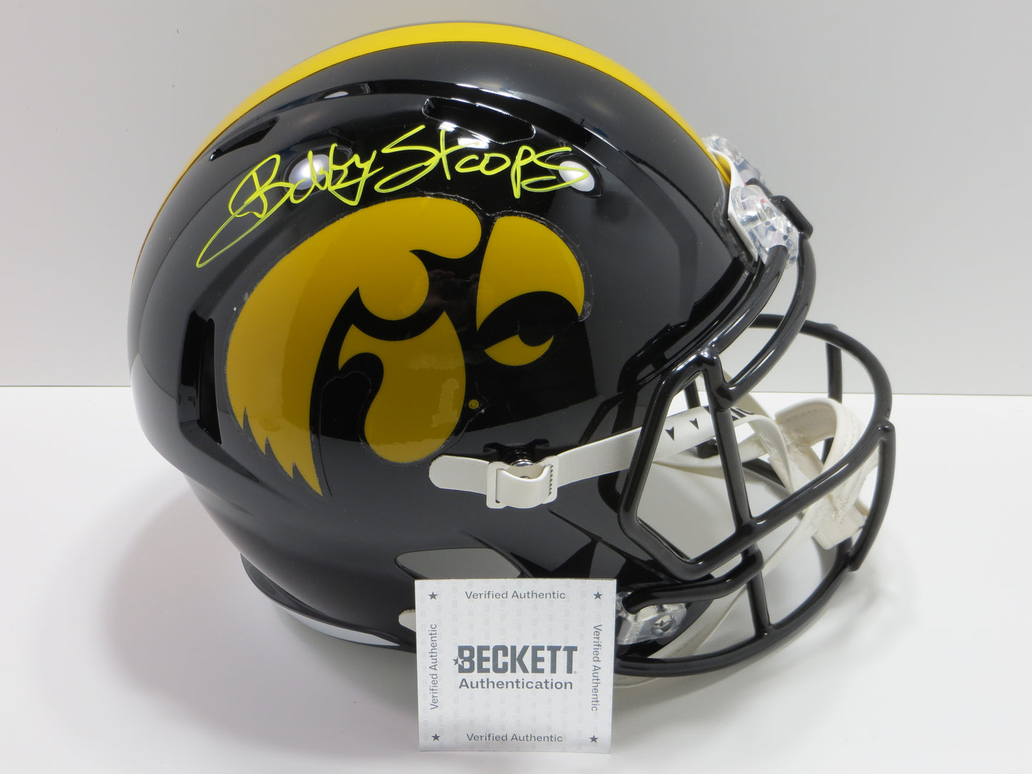 BOB BOBBY STOOPS IOWA HAWKEYES SIGNED FULL SIZE HELMET OU Sooners BAS