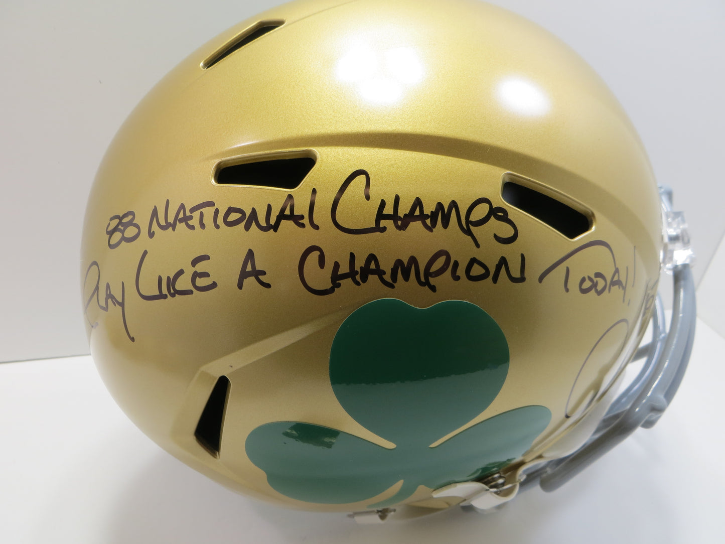 RAGHIB ROCKET ISMAIL SIGNED NOTRE DAME FULL SIZE SHAMROCK HELMET w/2INSC BAS