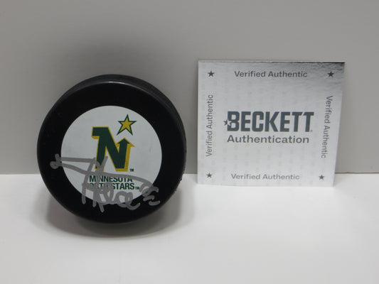 DERIAN HATCHER MINNESOTA NORTH STARS SIGNED PUCK Dallas Stars BAS