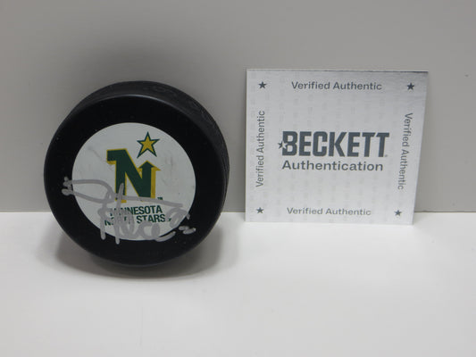 DERIAN HATCHER MINNESOTA NORTH STARS SIGNED PUCK Dallas Stars BAS