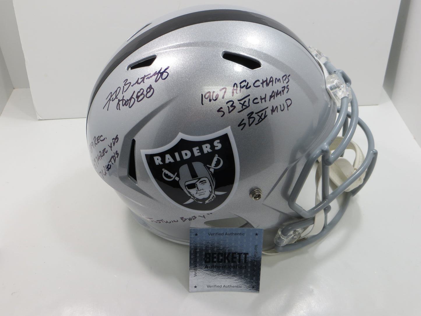 FRED BILETNIKOFF OAKLAND RAIDERS SIGNED RIDDELL FULL SIZE HELMET w/8 INSC BAS