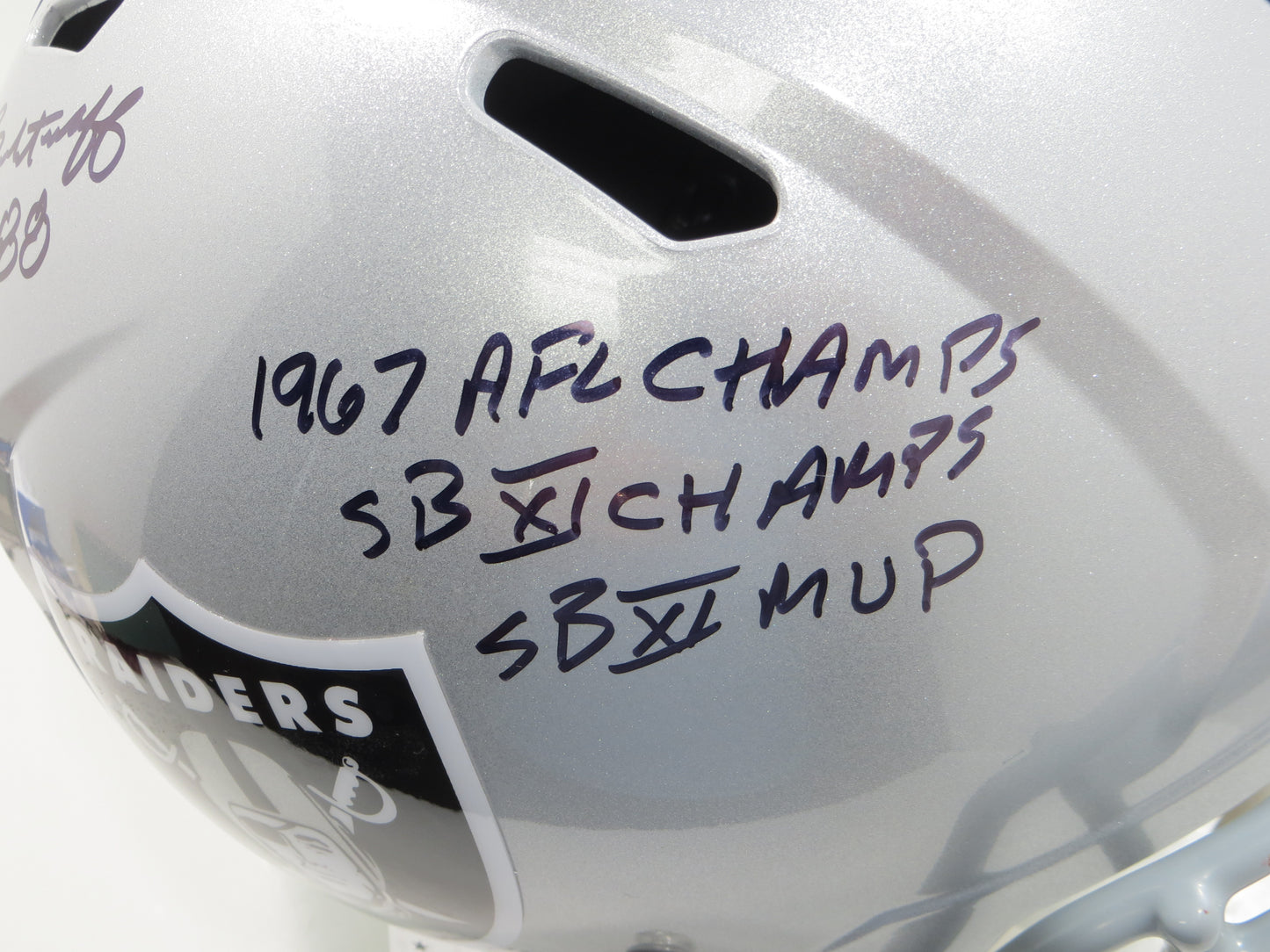 FRED BILETNIKOFF OAKLAND RAIDERS SIGNED RIDDELL FULL SIZE HELMET w/8 INSC BAS