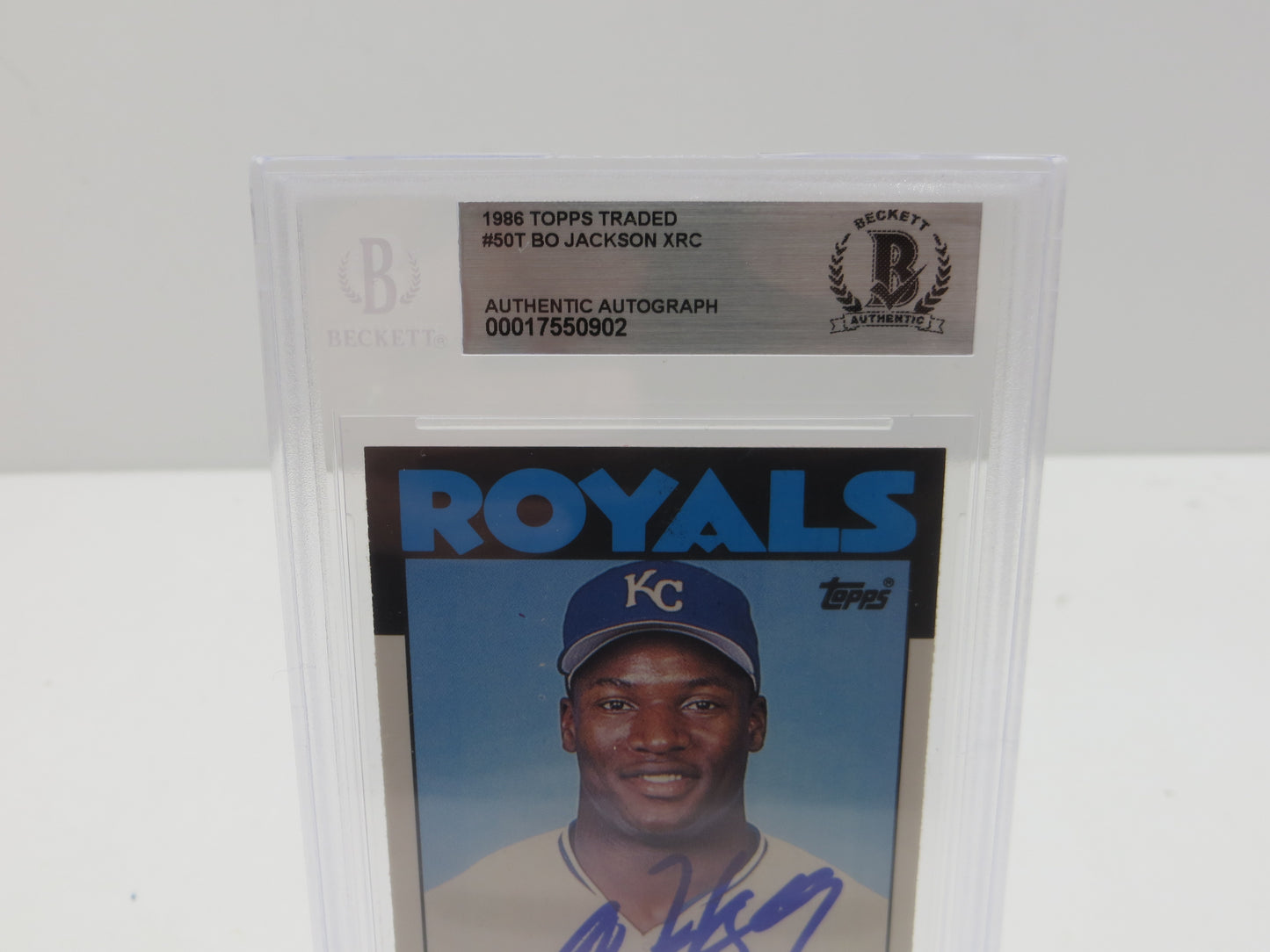 BO JACKSON SIGNED 1986 TOPPS TRADED #50T KC ROYALS BGS BAS SLAB