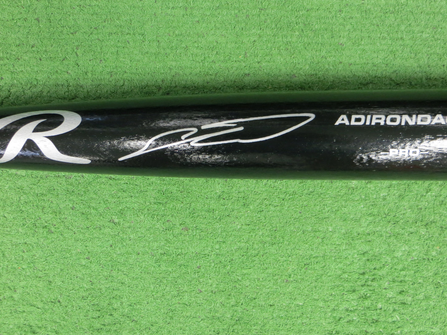SEBASTIAN WALCOTT TEXAS RANGERS SIGNED BLACK RAWLINGS BASEBALL BAT BAS