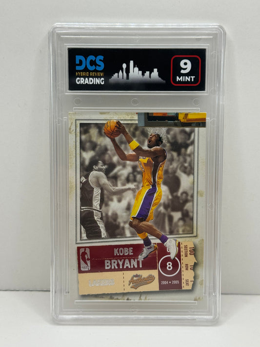 2004-05 Fleer Kobe Bryant #17 DCS 9 Mint