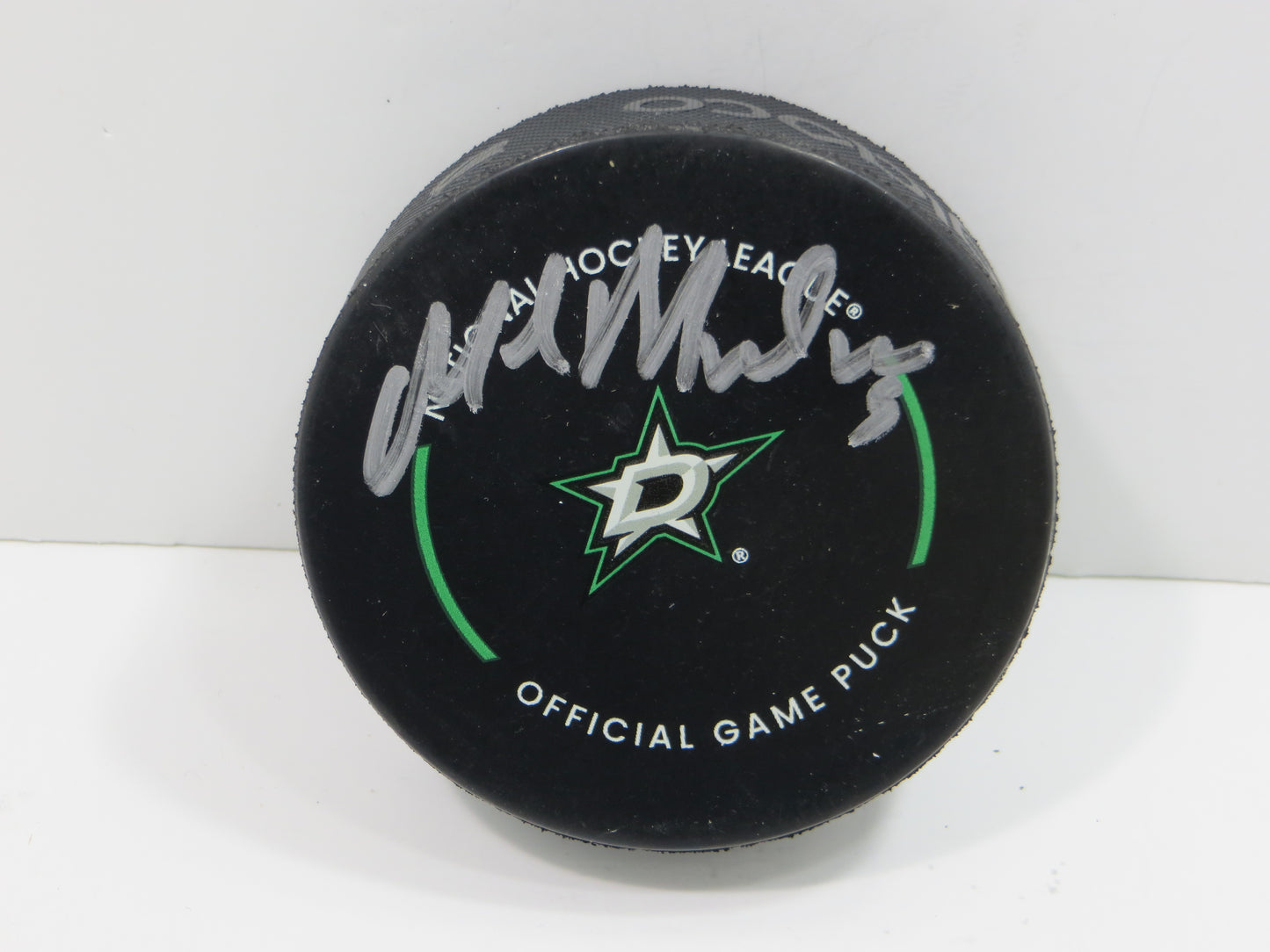 MIKE MODANO DALLAS STARS SIGNED AUTHENTIC OFFICIAL HOCKEY PUCK BAS COA