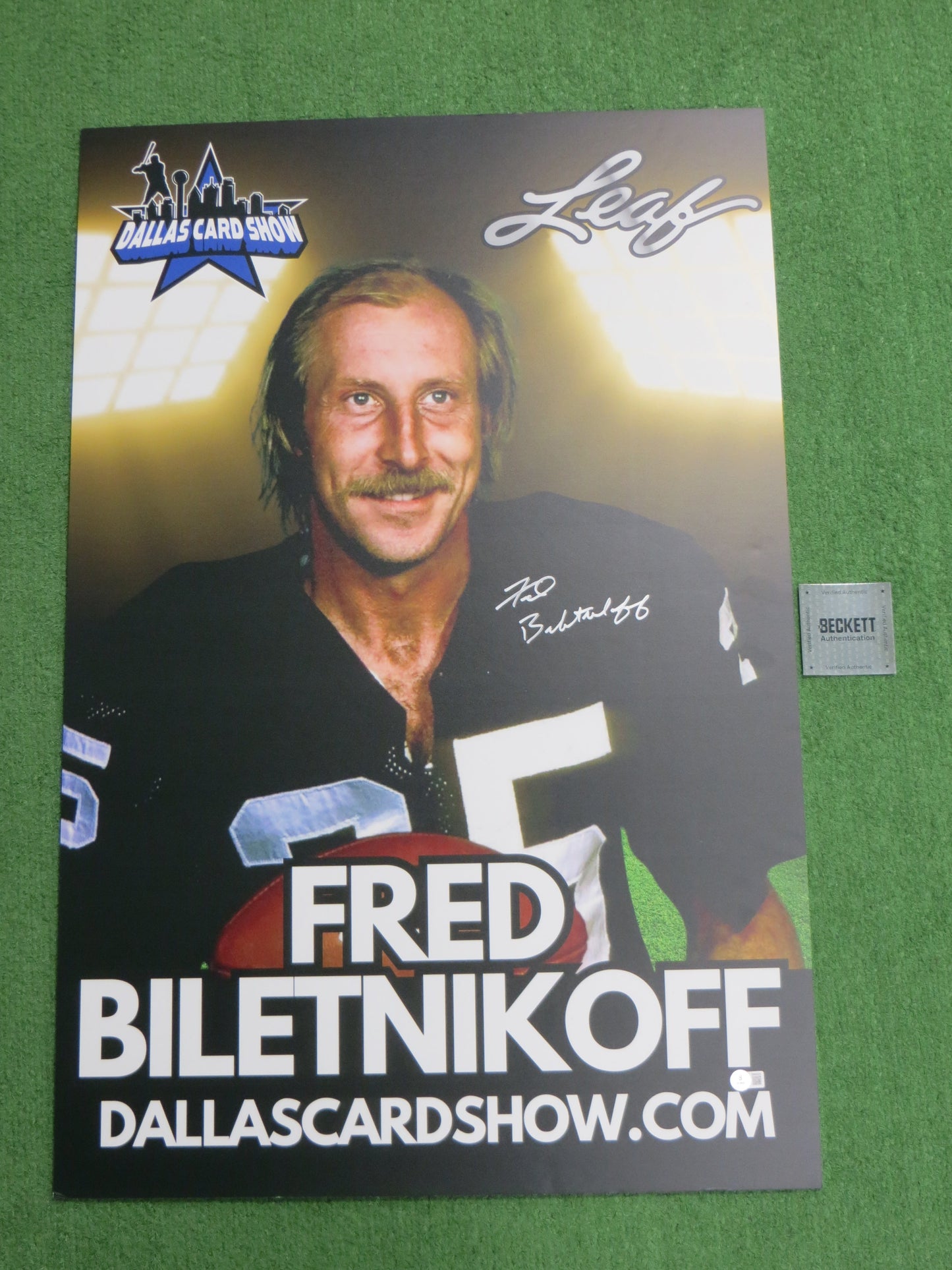 FRED BILETNIKOFF OAKLAND RAIDERS SIGNED 24x36 Dallas Card Show FOAM BOARD BAS