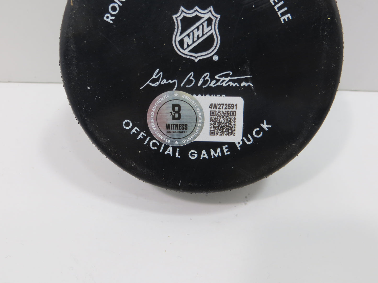 MIKE MODANO DALLAS STARS SIGNED AUTHENTIC OFFICIAL HOCKEY PUCK BAS COA