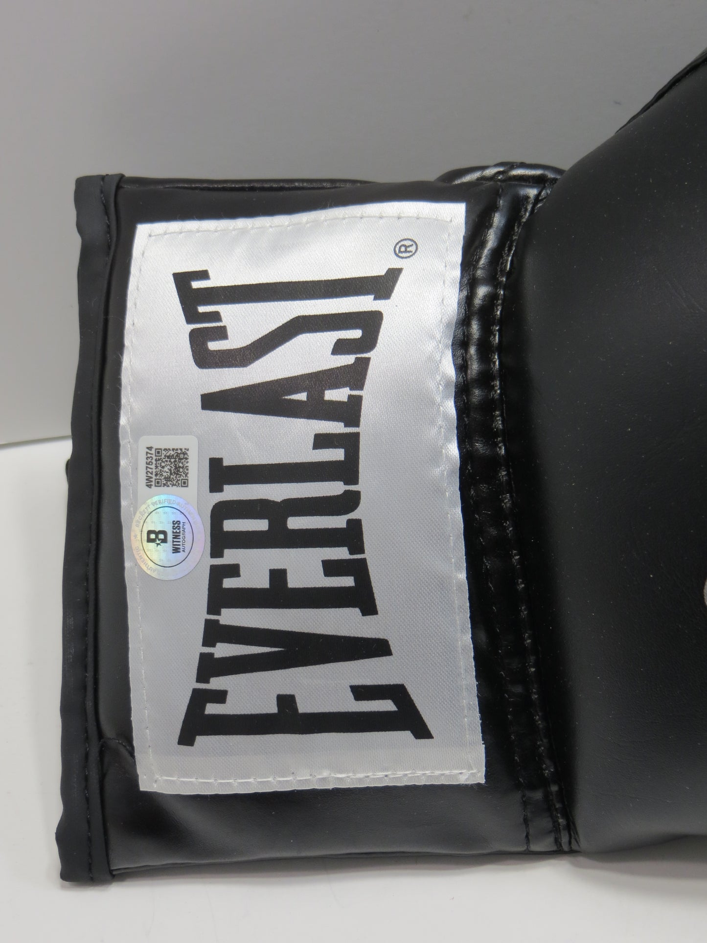 ED TOO TALL JONES SIGNED RIGHT BLACK BOXING GLOVE Dallas Cowboys BAS COA