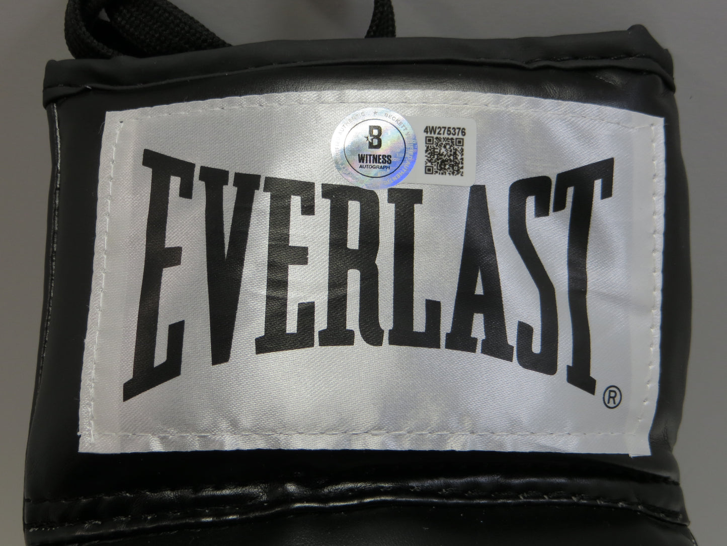 ED TOO TALL JONES SIGNED RIGHT BLACK BOXING GLOVE Dallas Cowboys BAS COA