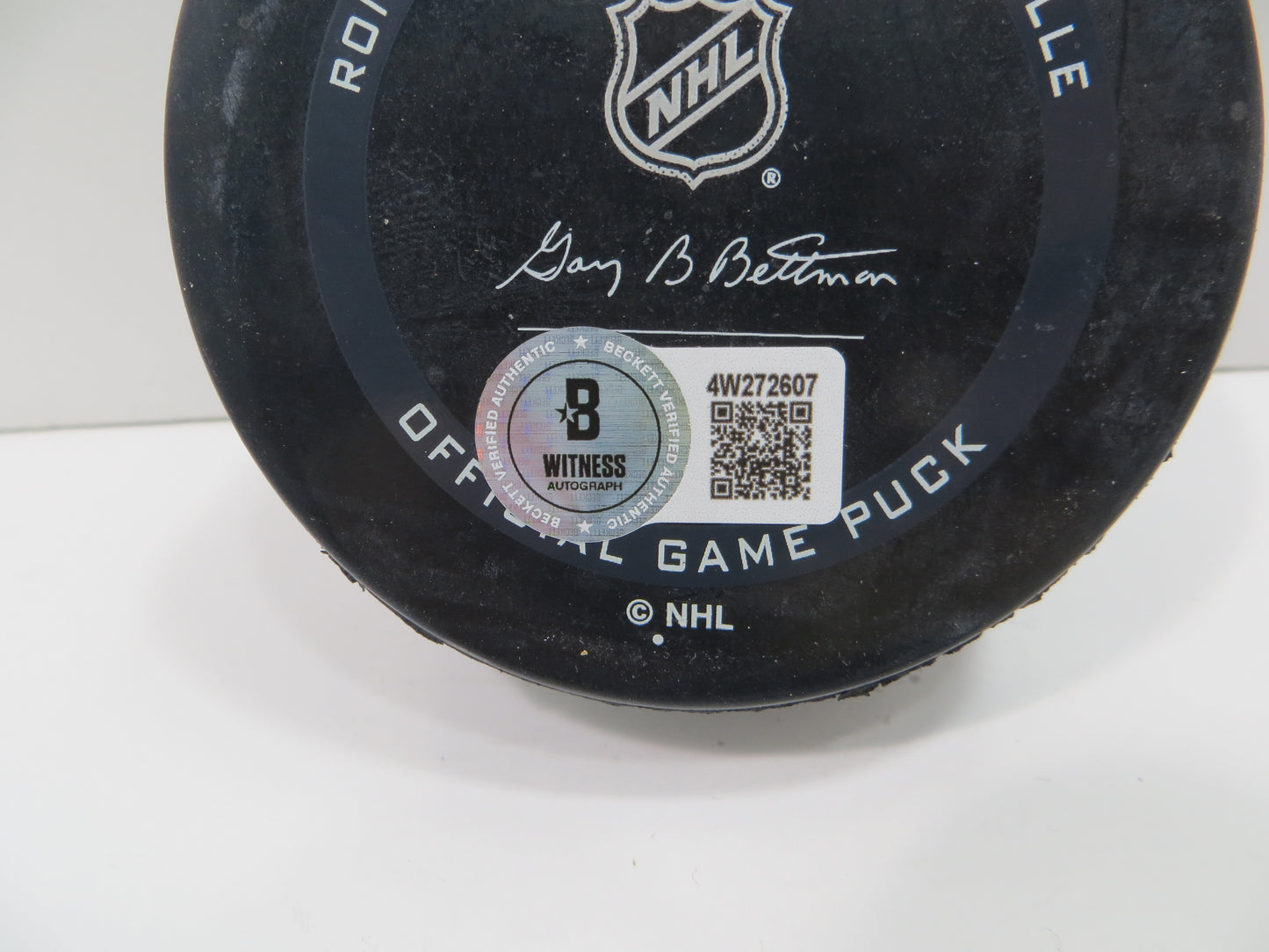 MIKE MODANO DALLAS STARS SIGNED AUTHENTIC OFFICIAL HOCKEY PUCK BAS