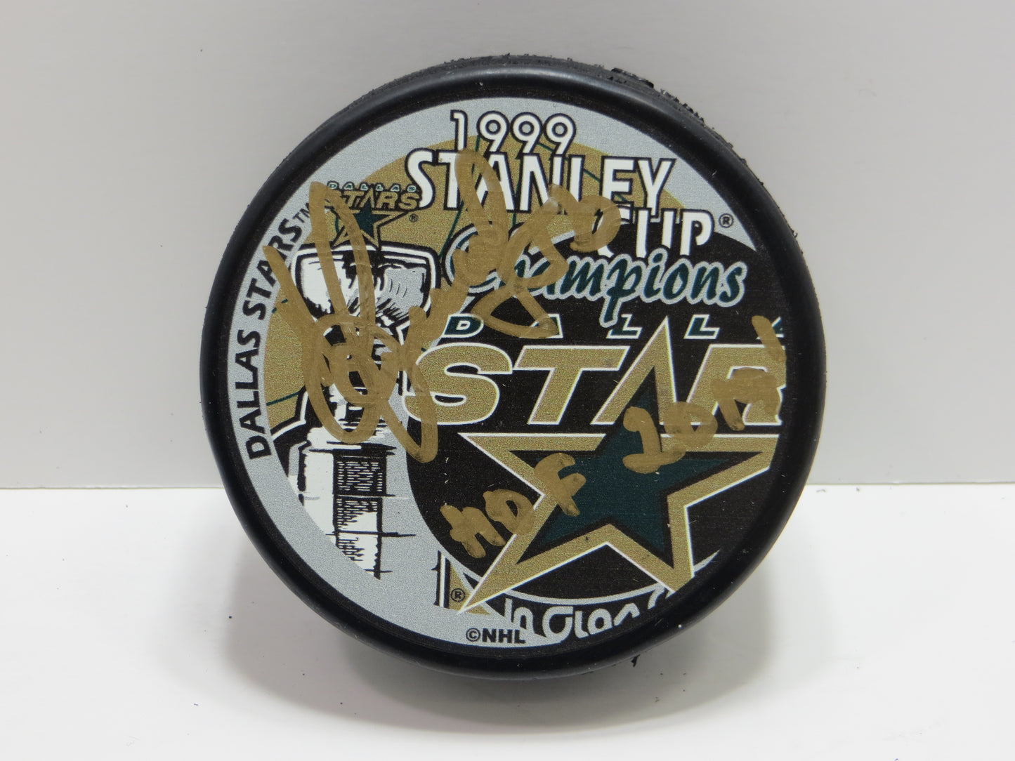 SERGEI ZUBOV DALLAS STARS SIGNED 1999 Stanley Cup Puck w/HOF 2019 BAS