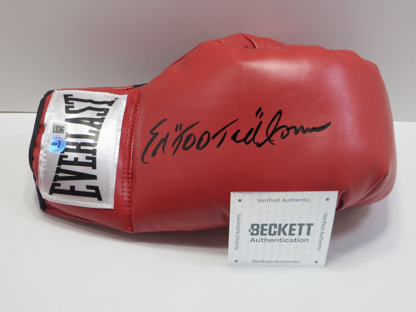 ED TOO TALL JONES SIGNED RIGHT RED BOXING GLOVE Dallas Cowboys BAS COA