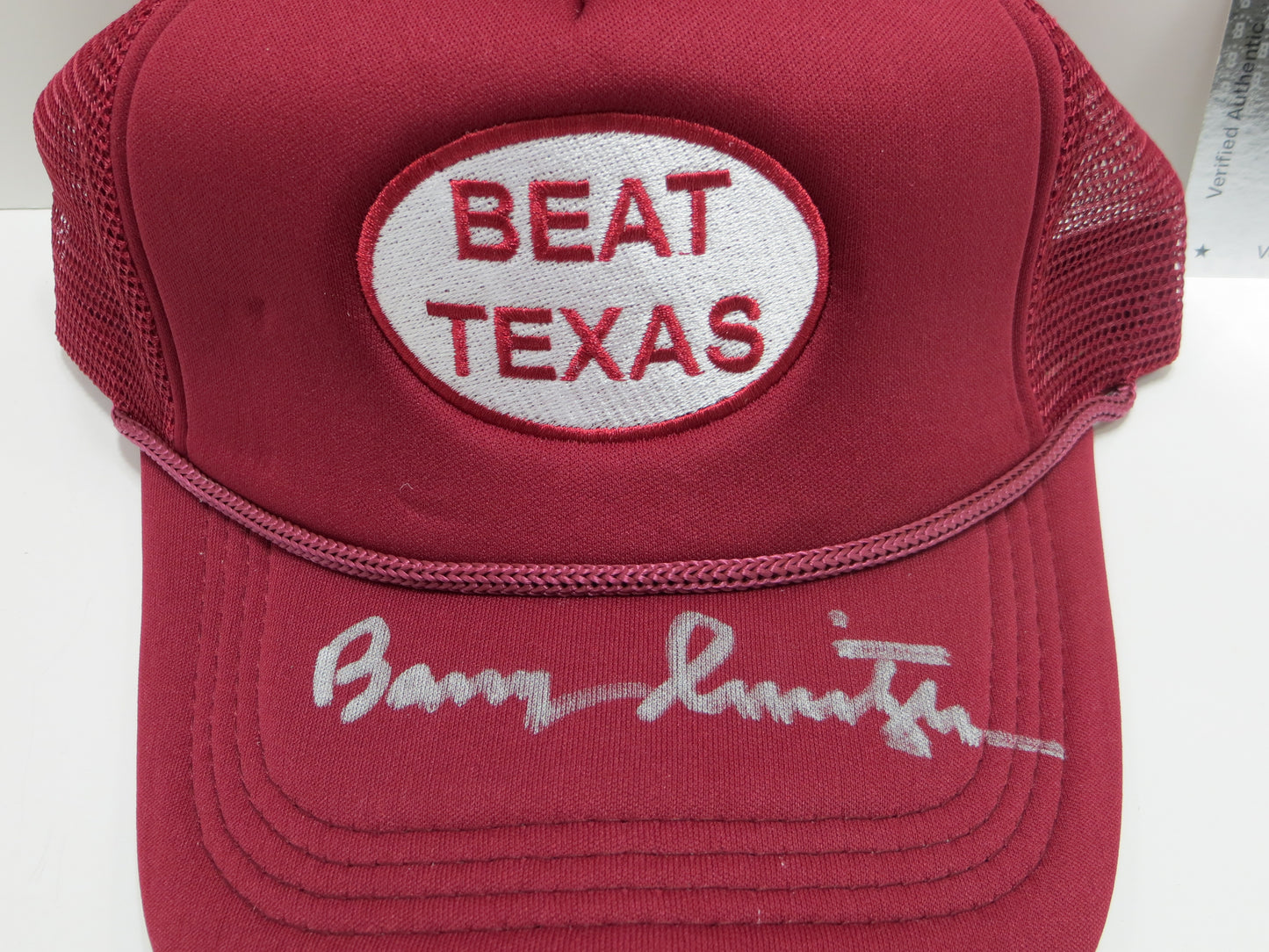 BARRY SWITZER OKLAHOMA OU SOONERS SIGNED ICONIC BEAT TEXAS HAT BAS COA