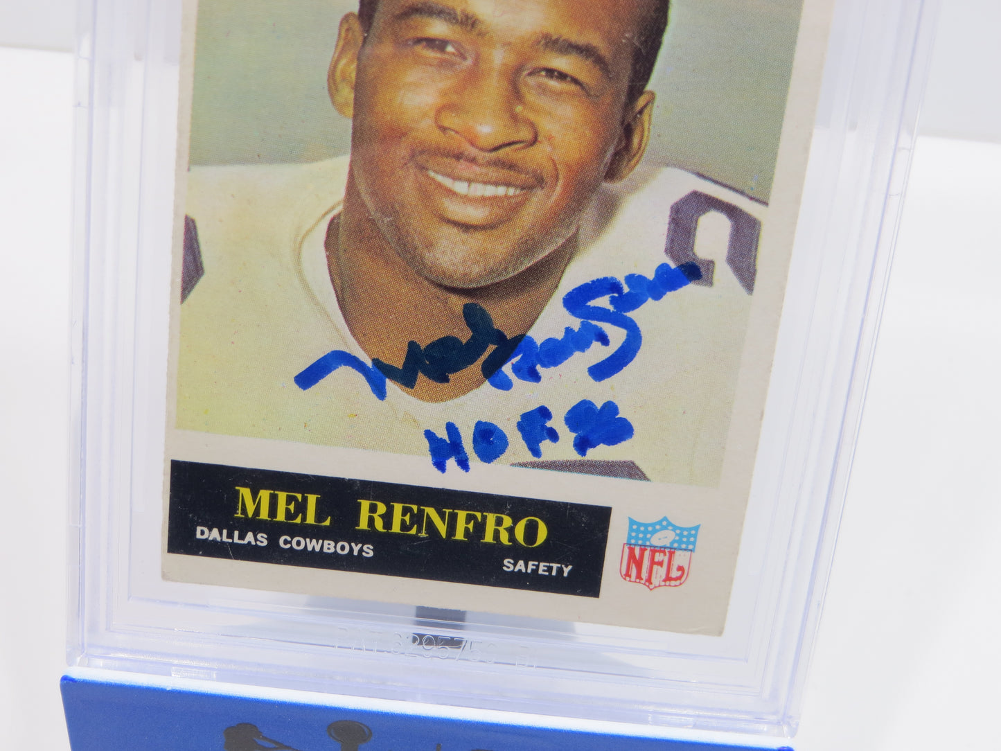 MEL RENFRO DALLAS COWBOYS SIGNED 1965 Philadelphia #53 BGS BAS Rookie