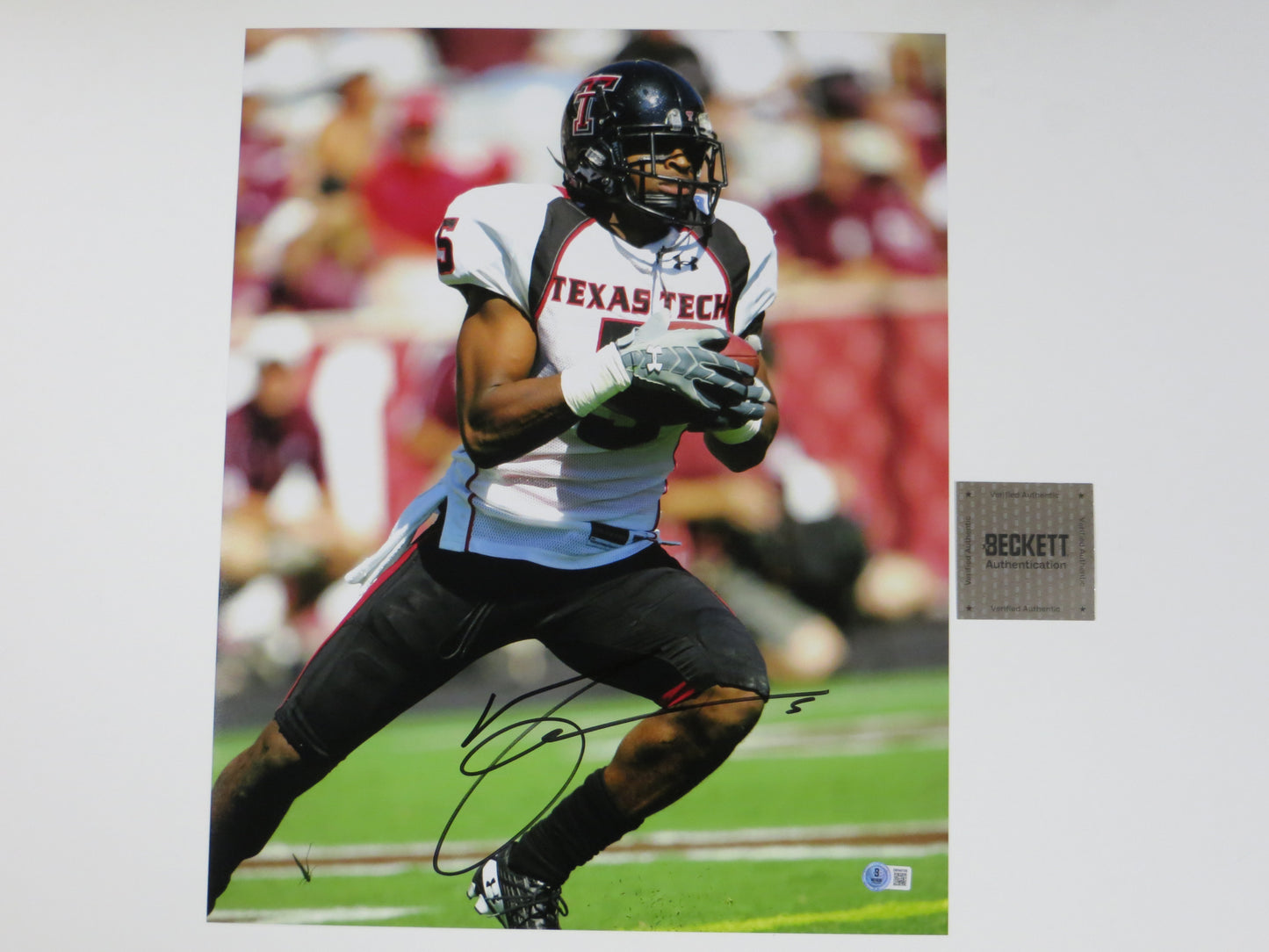 MICHAEL CRABTREE Texas Tech Red Raiders SIGNED 16x20 PHOTO BAS COA