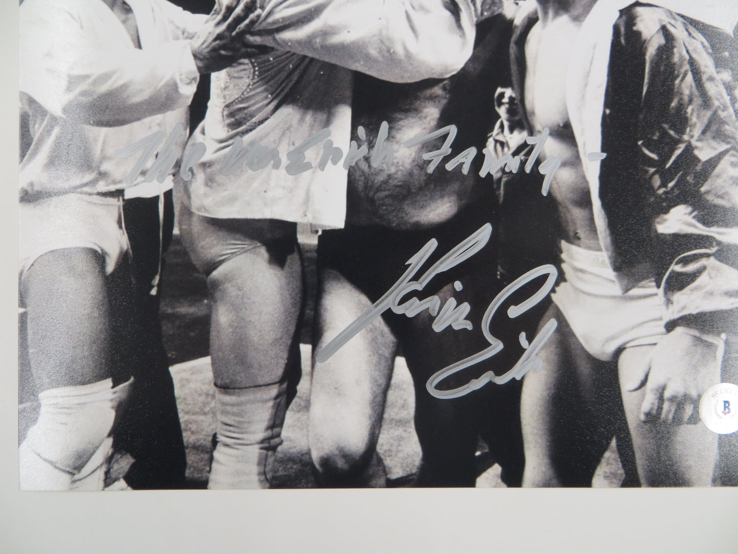 KEVIN VON ERICH SIGNED 8x10 PHOTO w/TheVonErichFamily IN THE RING BAS COA