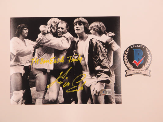 KEVIN VON ERICH SIGNED 8x10 PHOTO w/TheVonErichFamily FRITZ with the Boys BAS COA