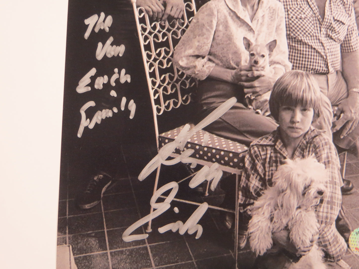 KEVIN VON ERICH SIGNED 8x10 PHOTO w/TheVonErichFamily AT HOME WCW BAS COA