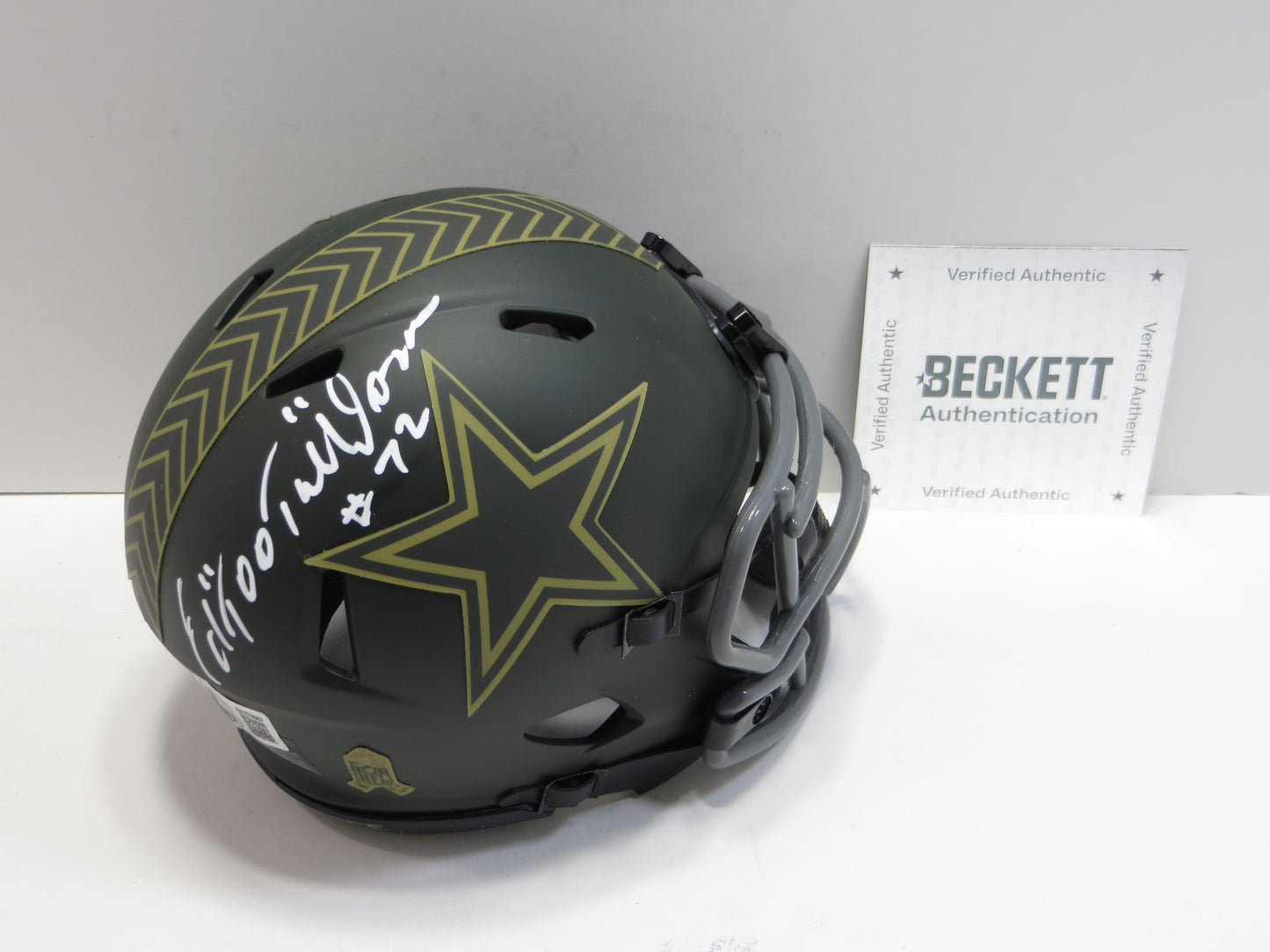 ED TOO TALL JONES SIGNED DALLAS COWBOYS SALUTE TO SERVICE  MINI HELMET BAS