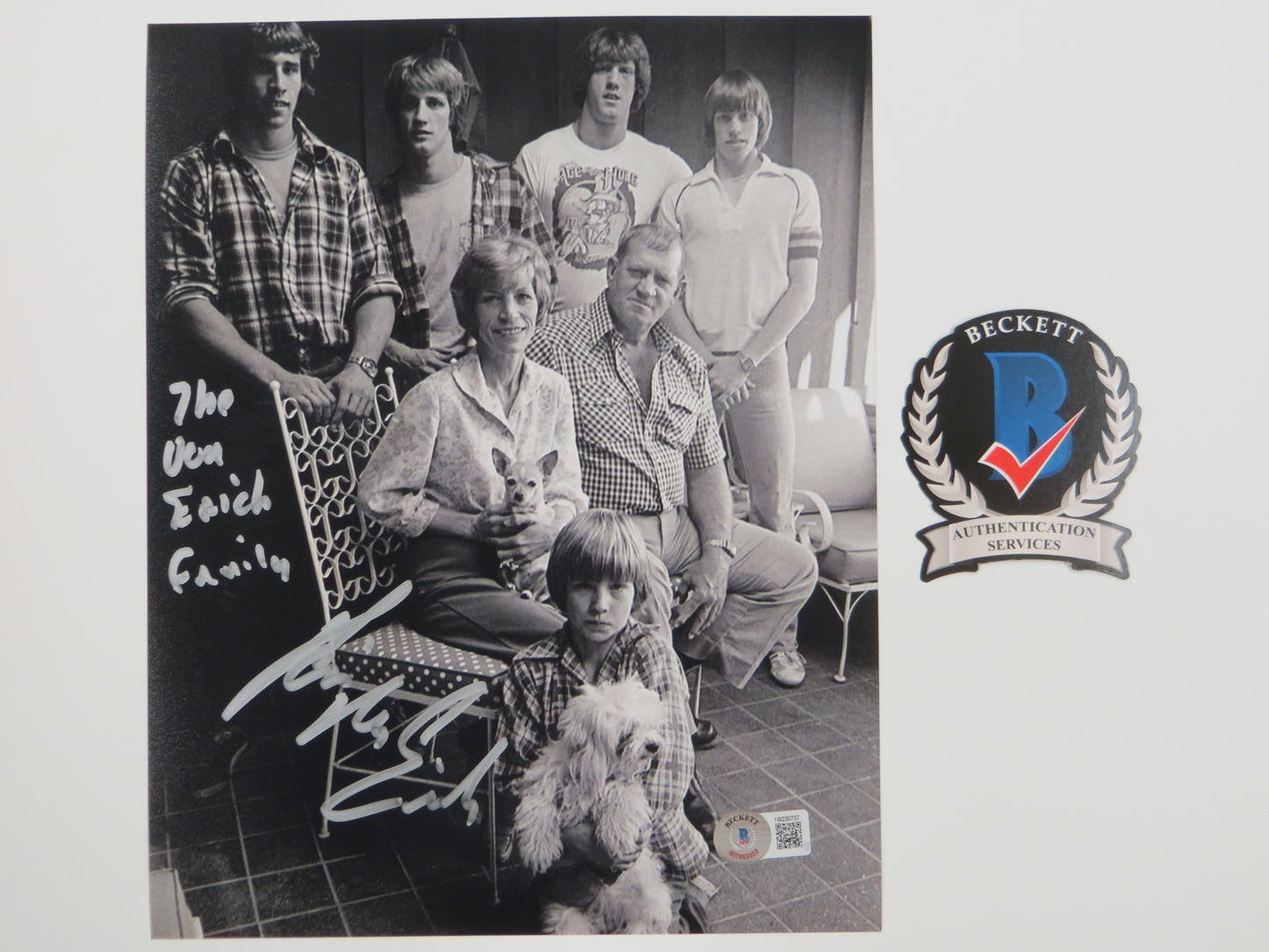 KEVIN VON ERICH SIGNED 8x10 PHOTO w/TheVonErichFamily AT HOME WCW BAS COA