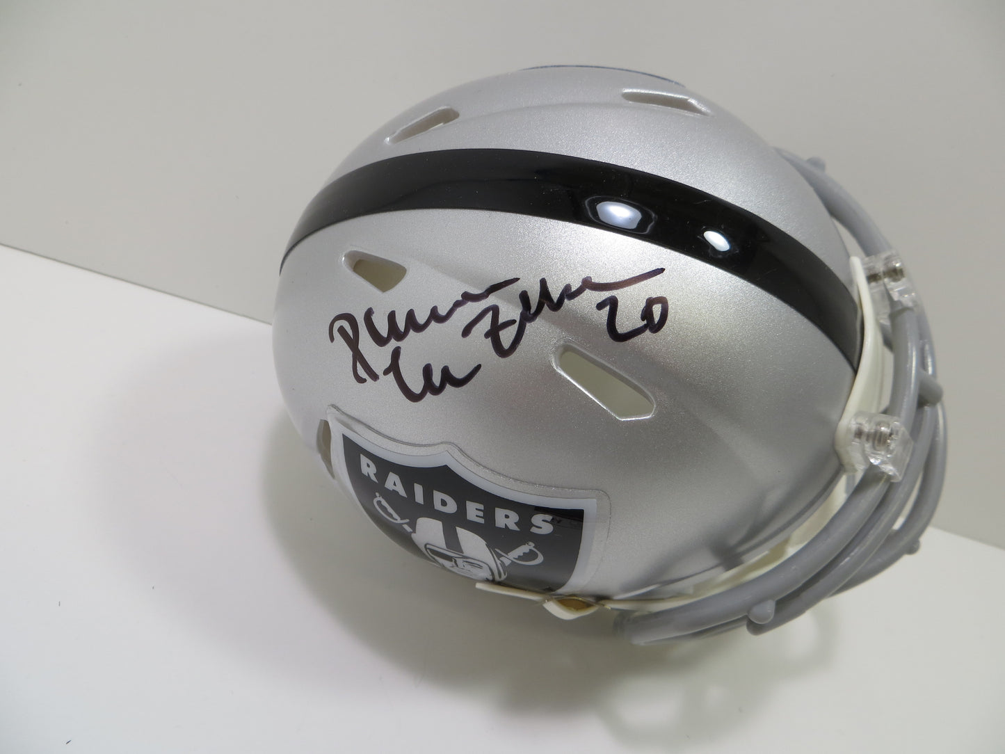 DARREN MCFADDEN SIGNED OAKLAND RAIDERS Riddell MINI HELMET Razorbacks JSA COA