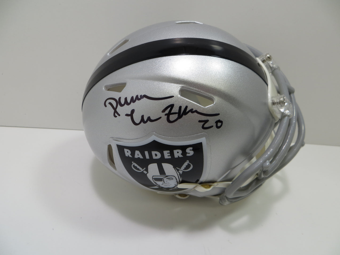 DARREN MCFADDEN SIGNED OAKLAND RAIDERS Riddell MINI HELMET Razorbacks JSA COA