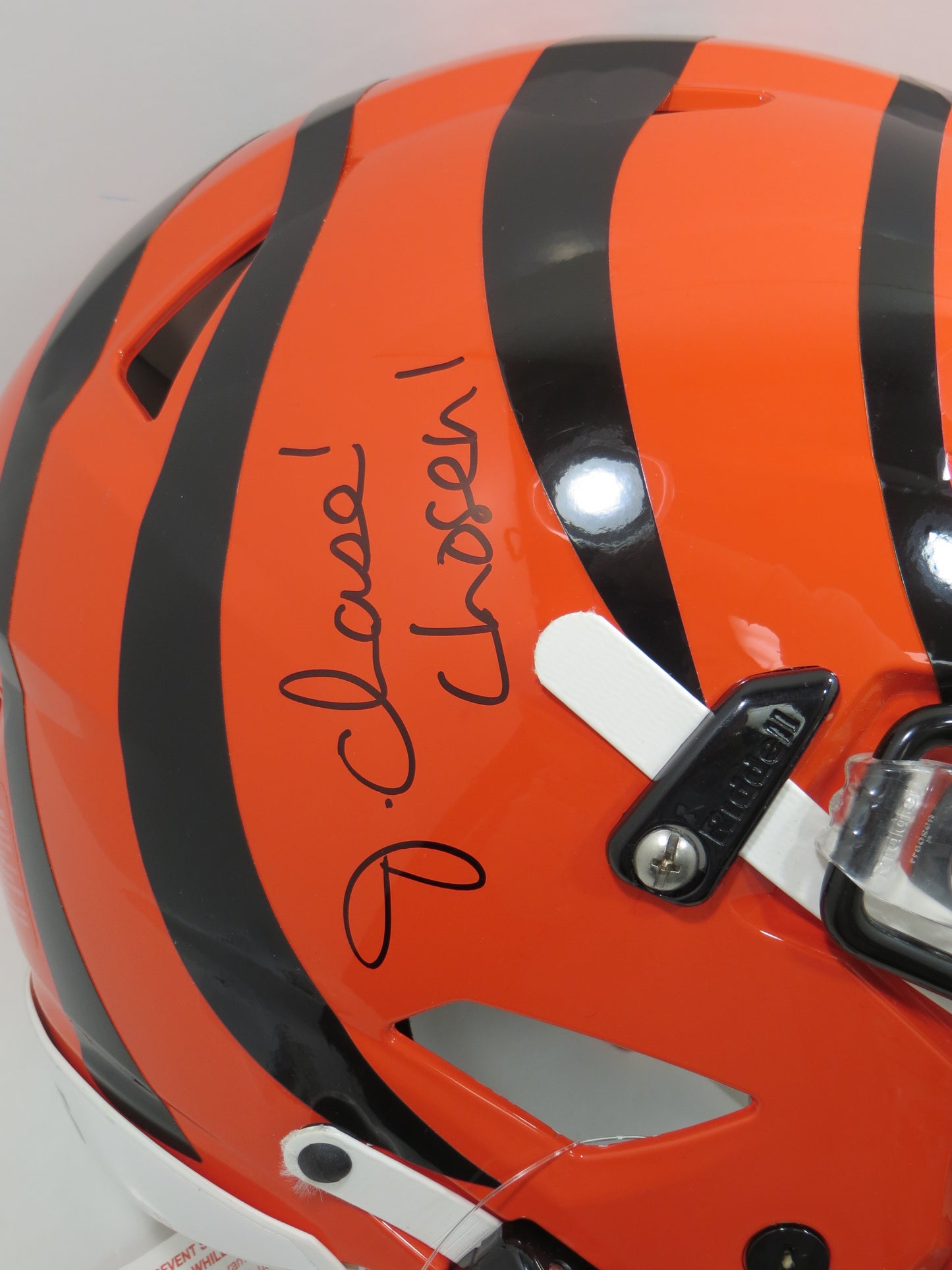 JA'MARR CHASE SIGNED CINCINNATI BENGALS SPEEDFLEX FULL SIZE HELMET w/INSC BAS