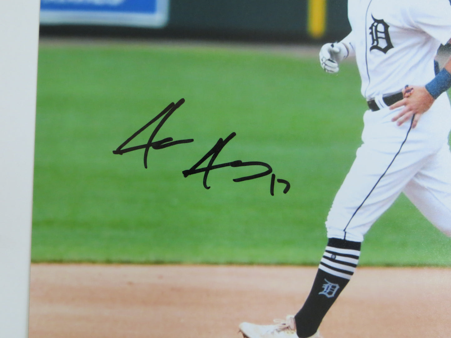 JACE JUNG DETROIT TIGERS SIGNED 8x10 Running the Bases TEXAS TECH BAS
