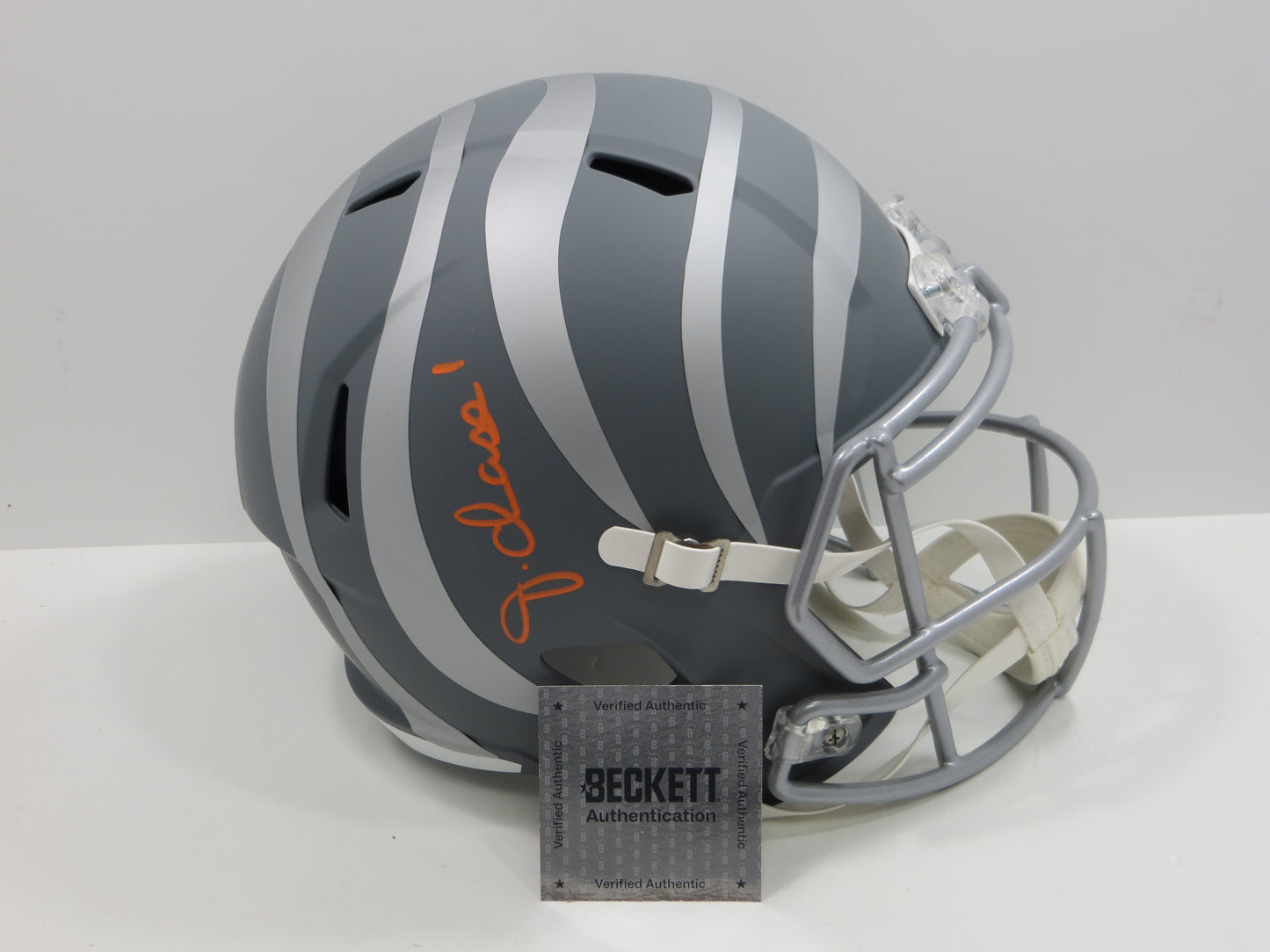 JA'MARR CHASE SIGNED CINCINNATI BENGALS RIDDELL SLATE FULL SIZE HELMET BAS