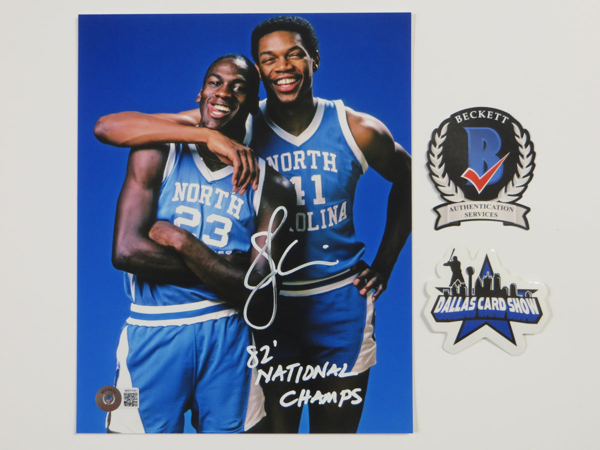SAM PERKINS UNC Tar Heels SIGNED 8x10 PHOTO w/AirJordan 82Champs BAS