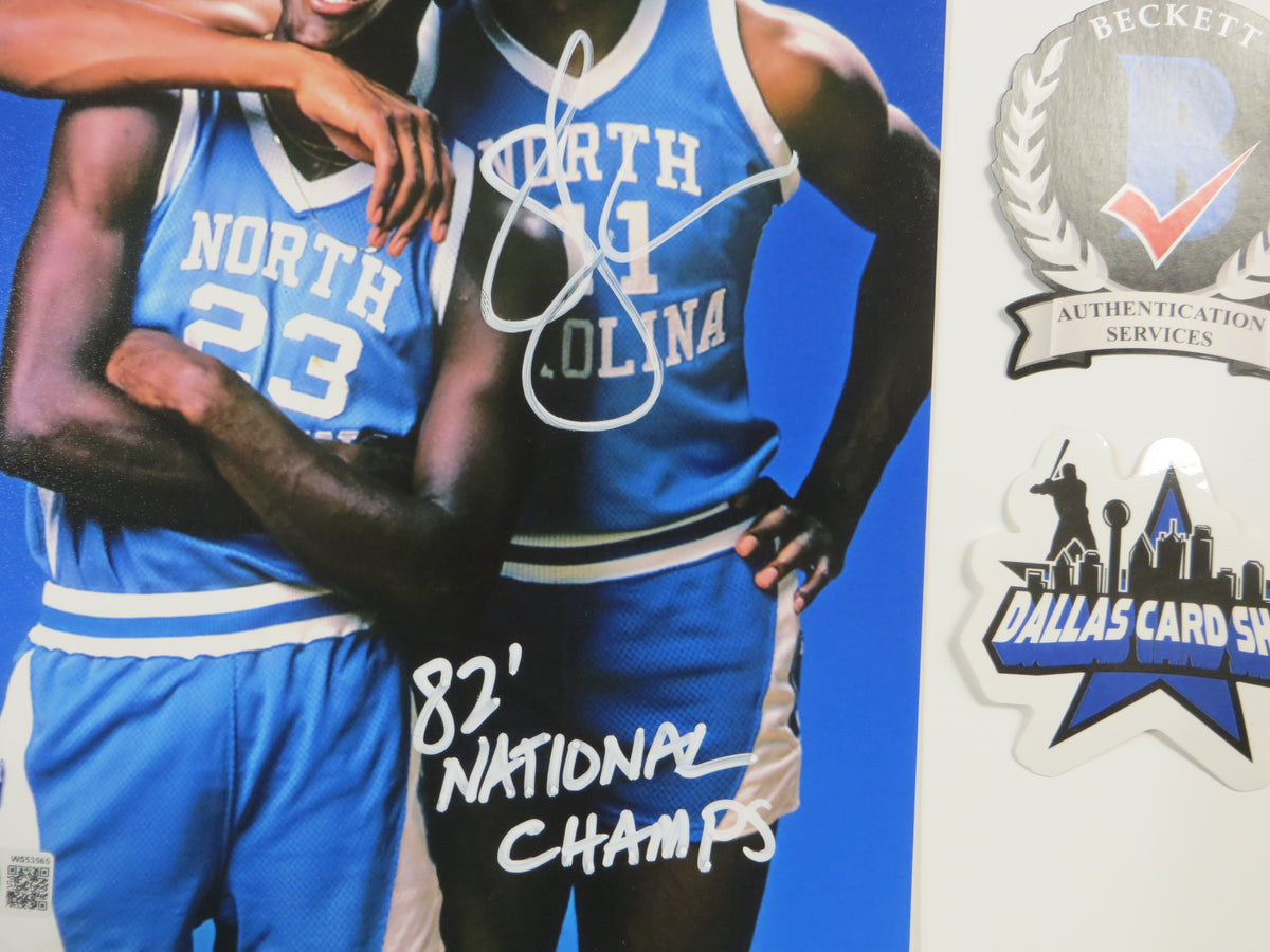 SAM PERKINS UNC Tar Heels SIGNED 8x10 PHOTO w/AirJordan 82Champs BAS