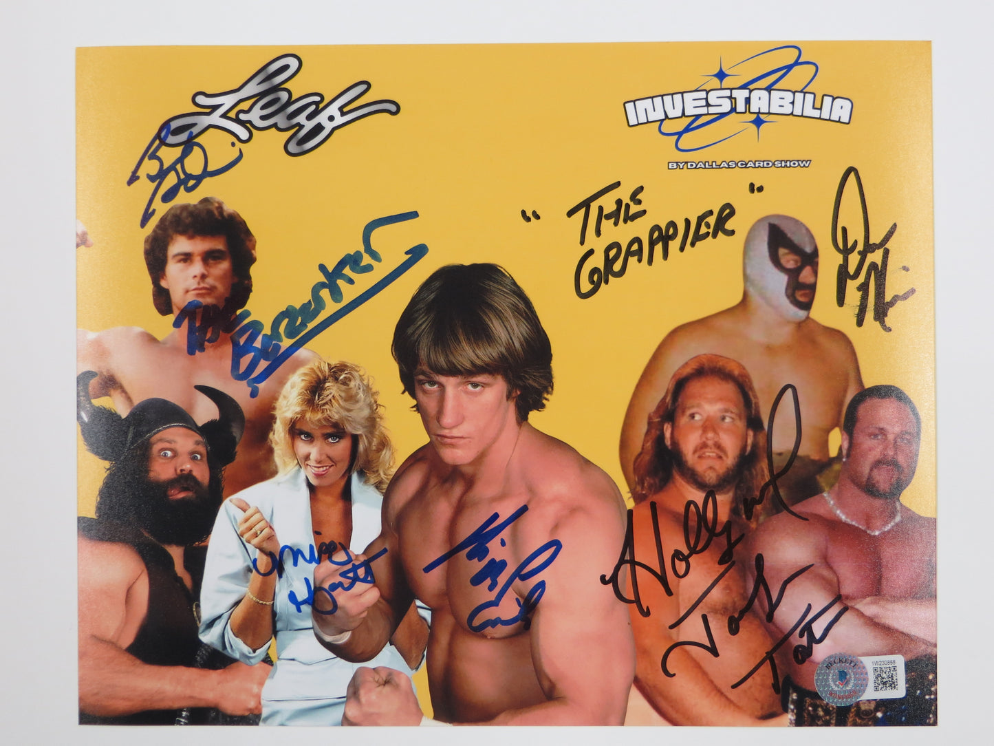 INVESTABILIA by the DALLAS CARD SHOW SIGNED 8x10 Yellow PHOTO Von Erich +MORE BAS
