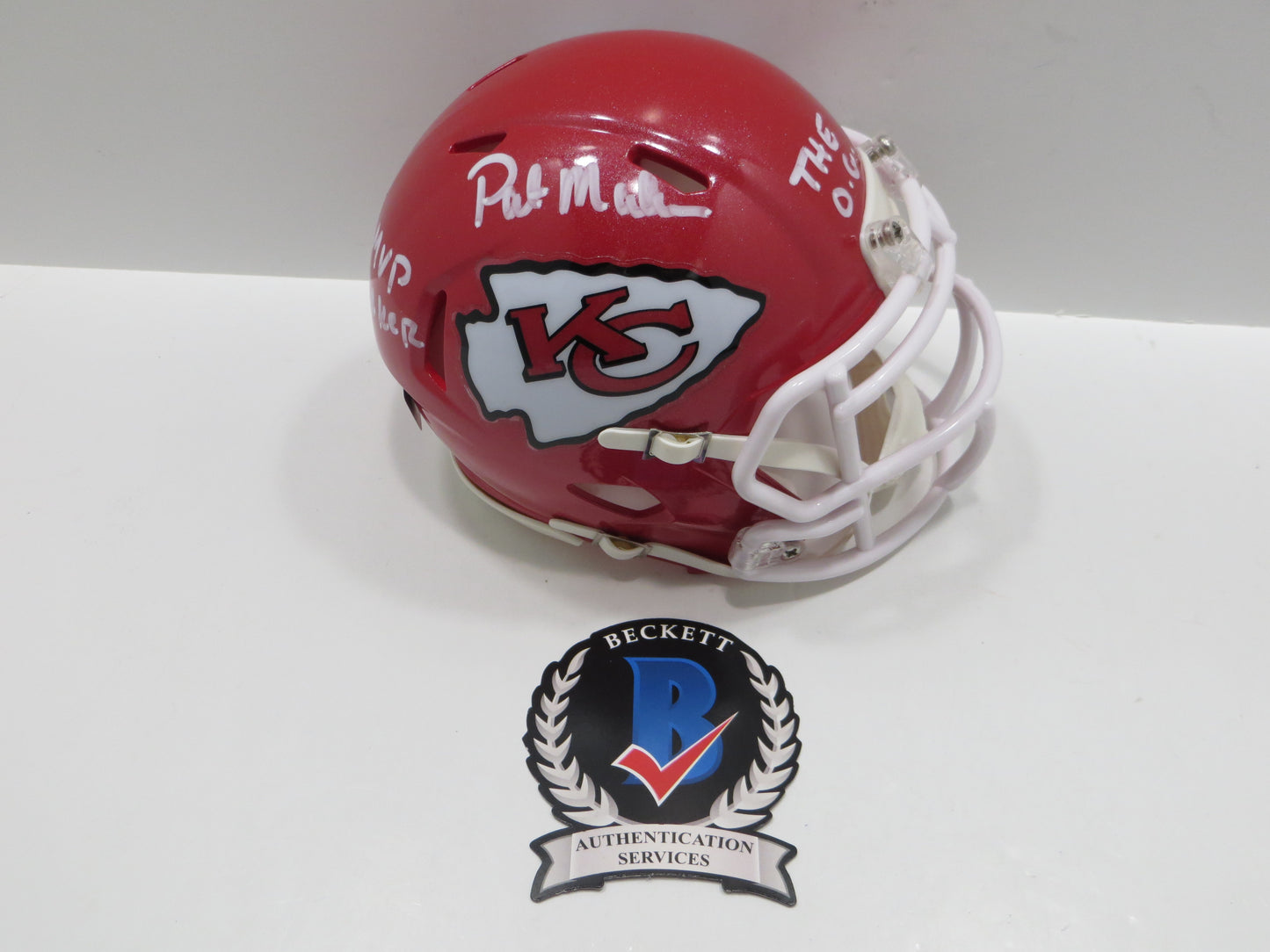 PAT PATRICK MAHOMES SR. KANSAS CITY CHIEFS SIGNED MINI HELMET w/THE OG BAS