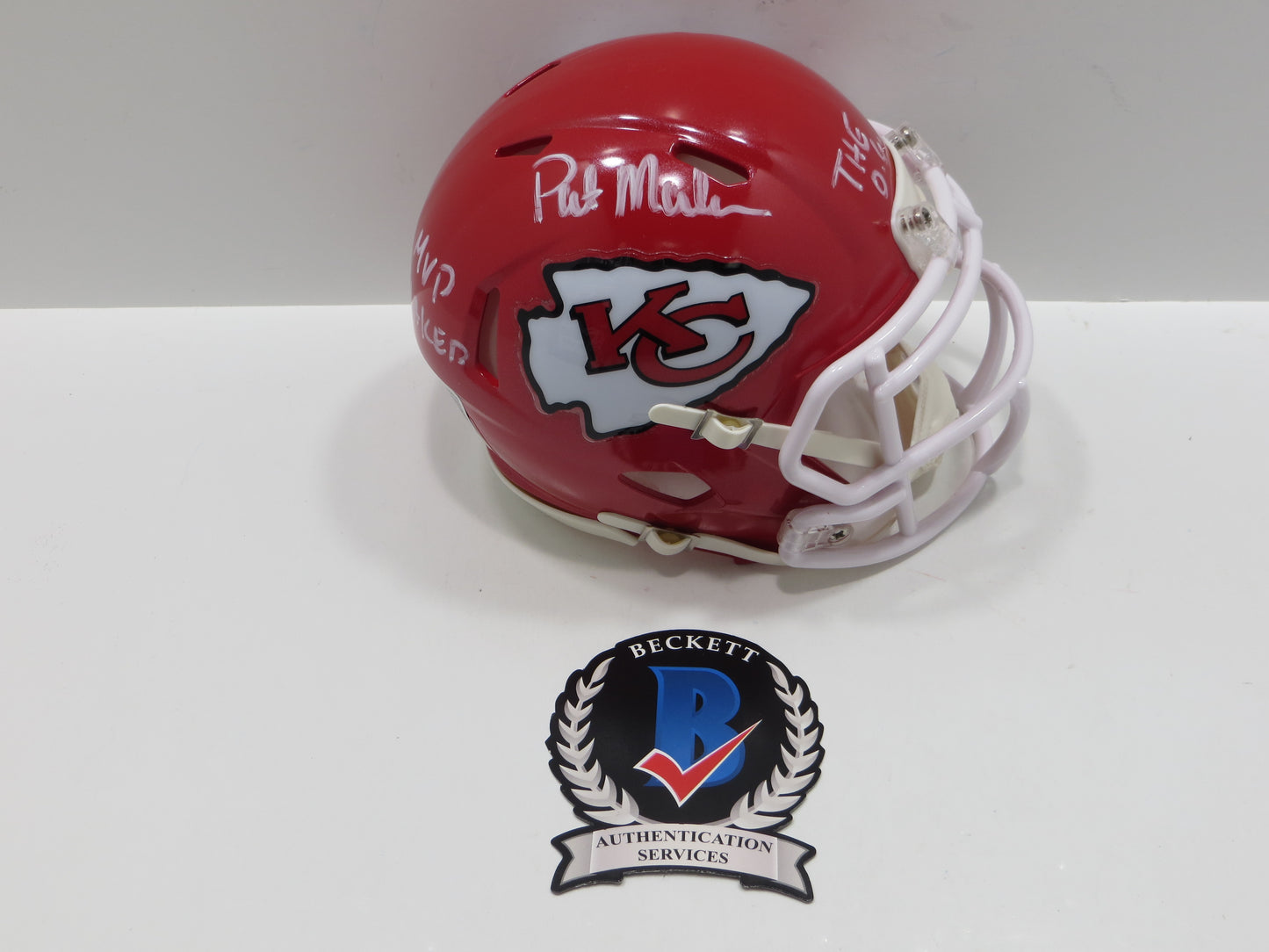 PAT PATRICK MAHOMES SR. KANSAS CITY CHIEFS SIGNED MINI HELMET w/THE OG BAS