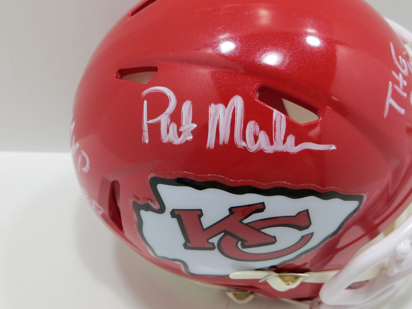 PAT PATRICK MAHOMES SR. KANSAS CITY CHIEFS SIGNED MINI HELMET w/THE OG BAS