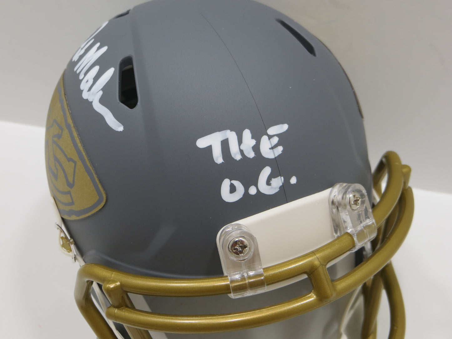 PAT PATRICK MAHOMES SR. KANSAS CITY CHIEFS SIGNED SLATE HELMET w/THE OG BAS